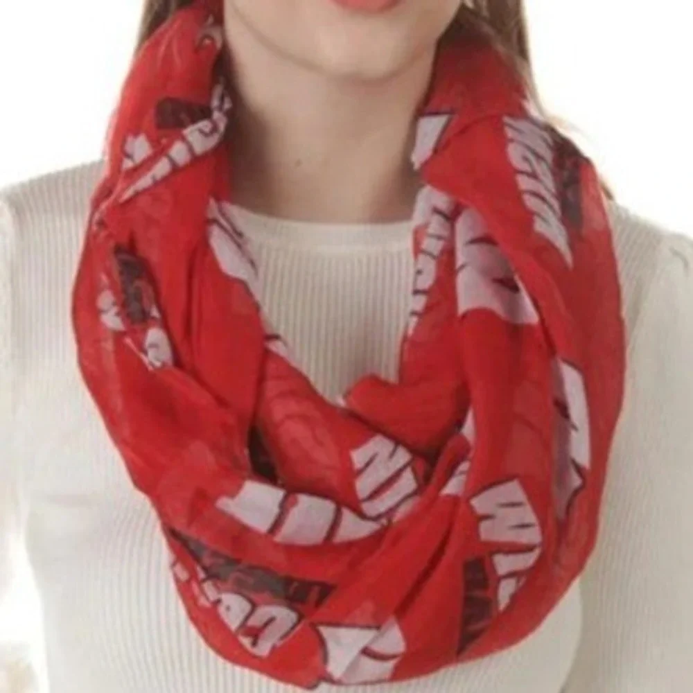 NCAA Wisconsin Badgers Red Infinity Scarf Lightweight Graphic‎ Loop Gameday NEW